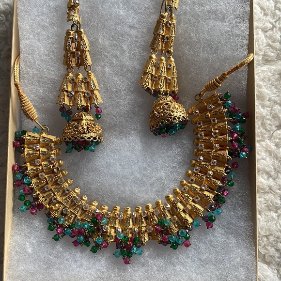 Gold Multicolor Indian Pakistani Bridal Jewelry Set - Picture 3 of 3